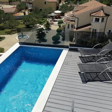 Lio I Villa