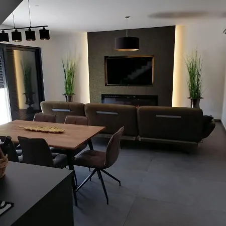 Villa Lio I